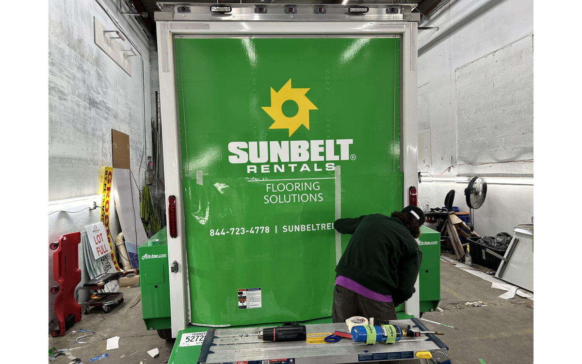 The Benefits of Using Vehicle Wraps for Small Businesses